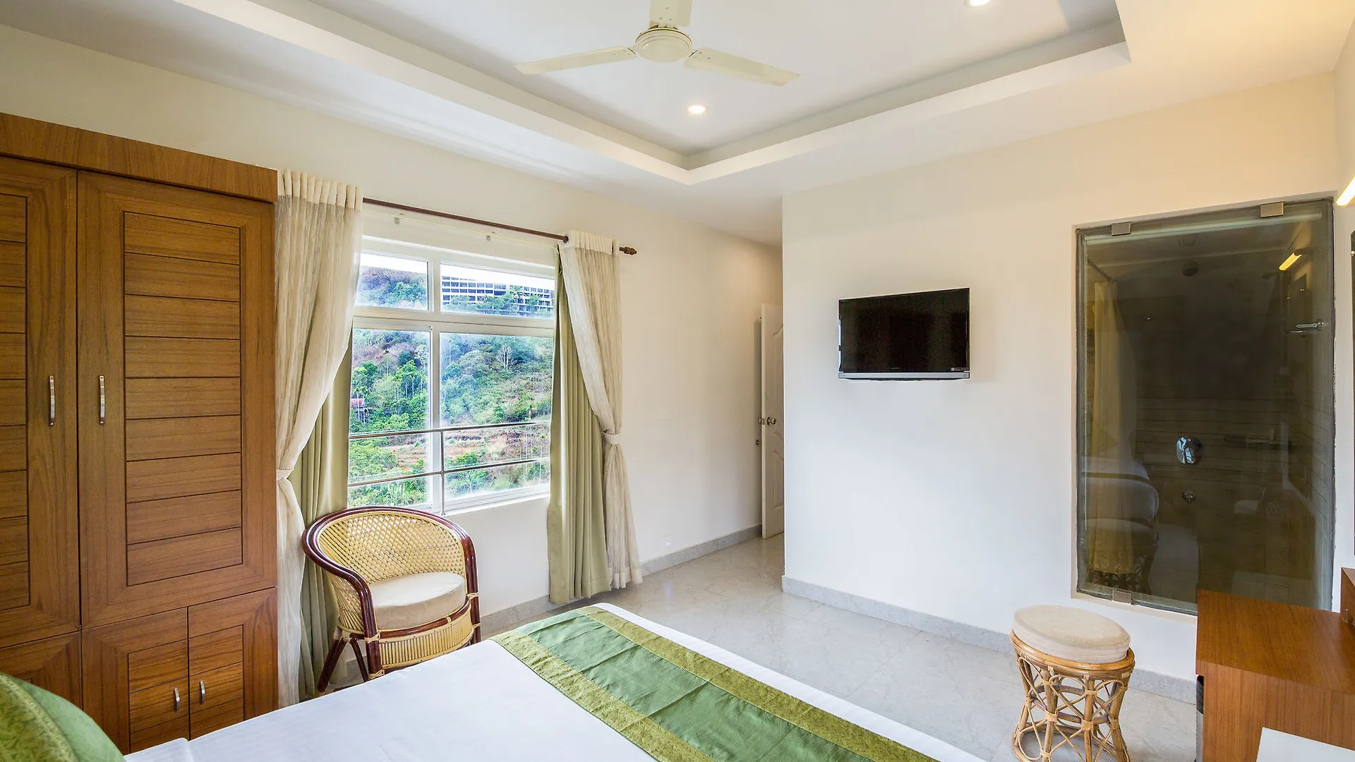Treebo Monsoon Grande Hotel Chithirapuram