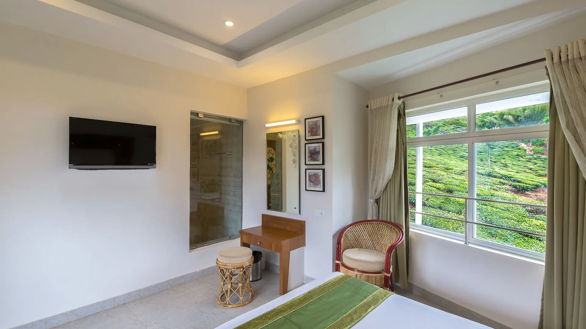 Treebo Monsoon Grande Hotel Chithirapuram