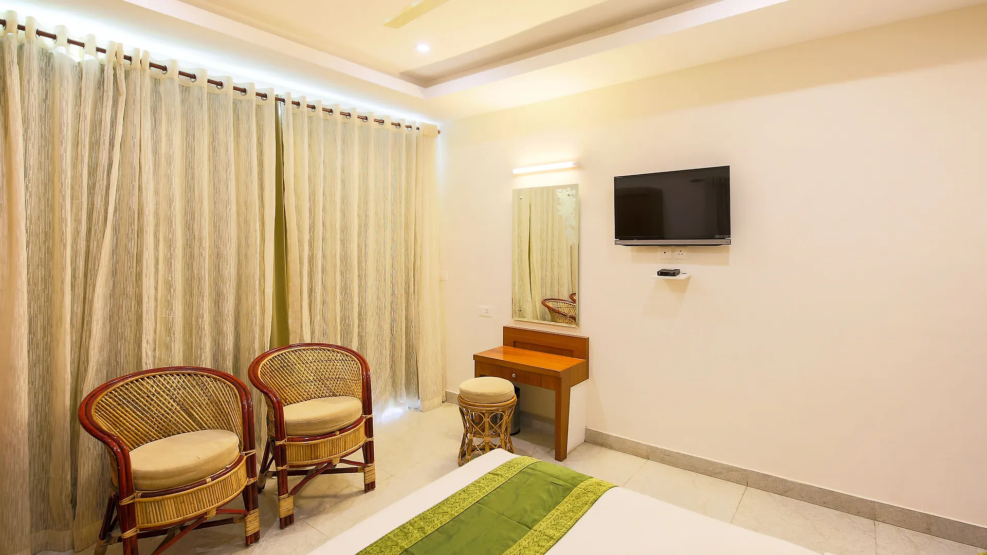 Treebo Monsoon Grande Hotel Chithirapuram
