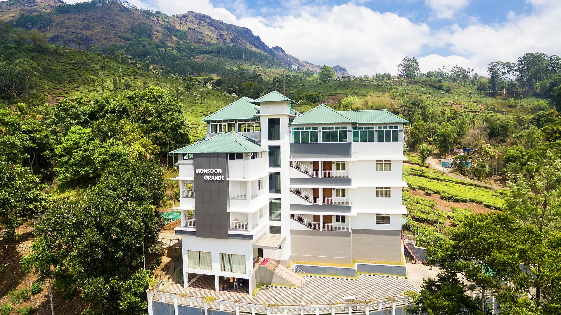 Treebo Monsoon Grande Hotel Chithirapuram 3*,  India
