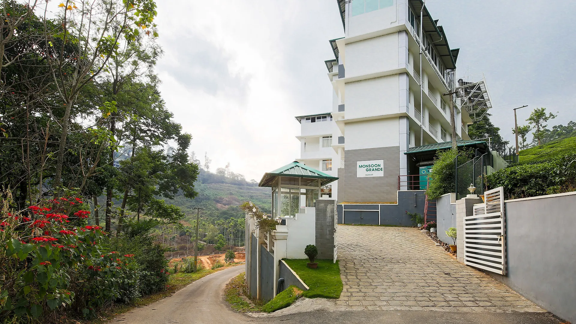 Treebo Monsoon Grande Hotel Chithirapuram