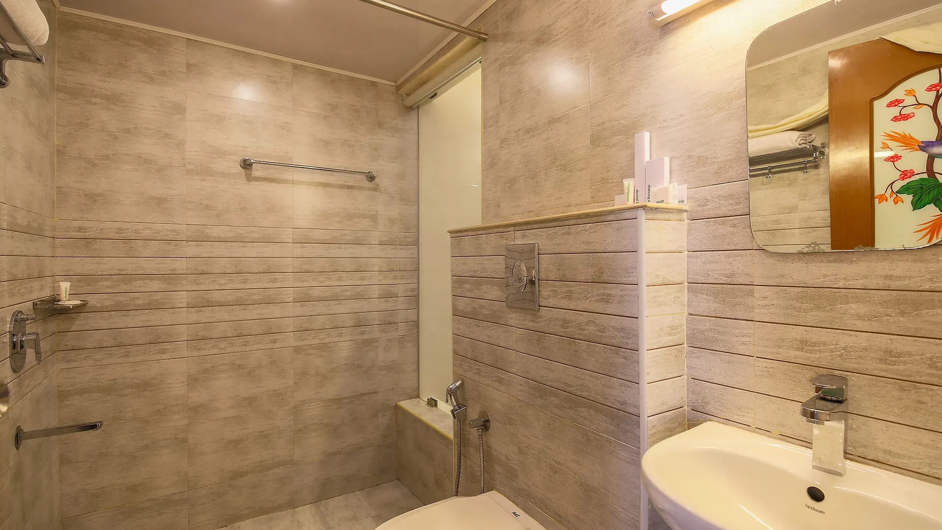 Treebo Monsoon Grande Hotel Chithirapuram