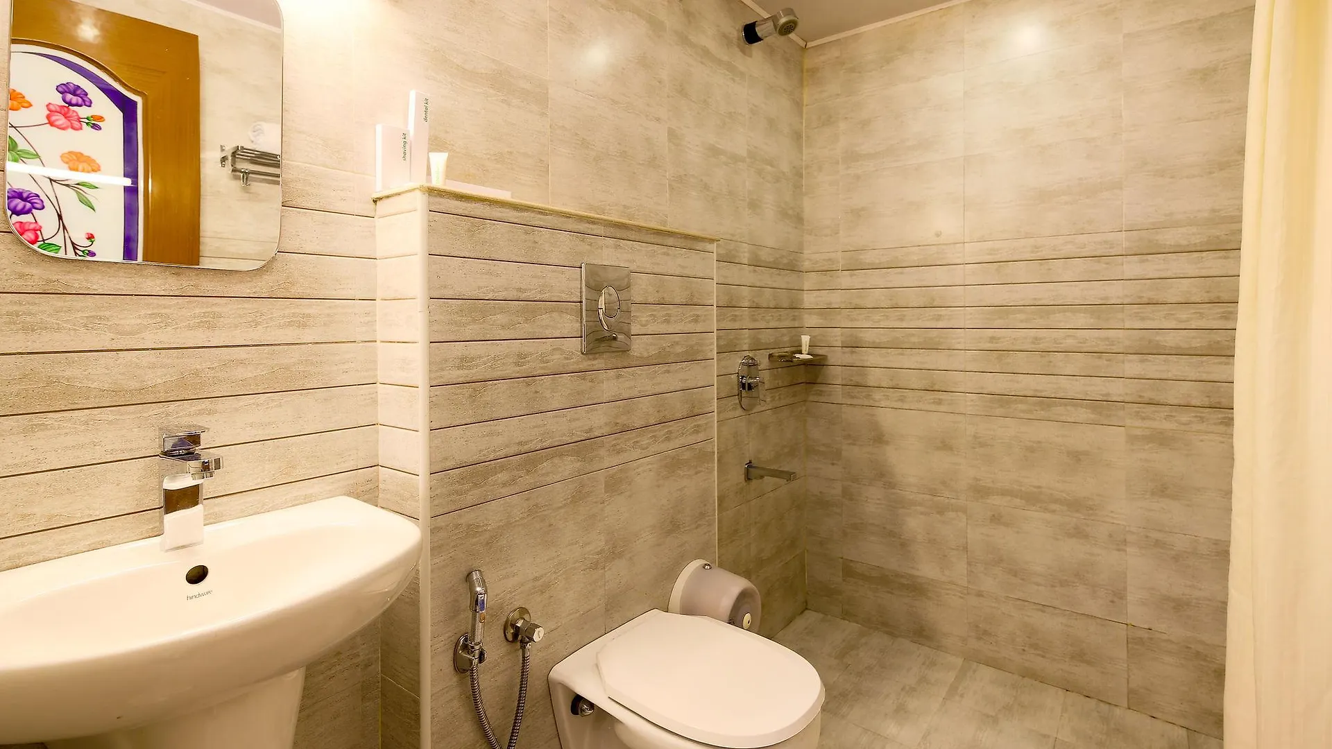 ***  Treebo Monsoon Grande Hotel Chithirapuram India